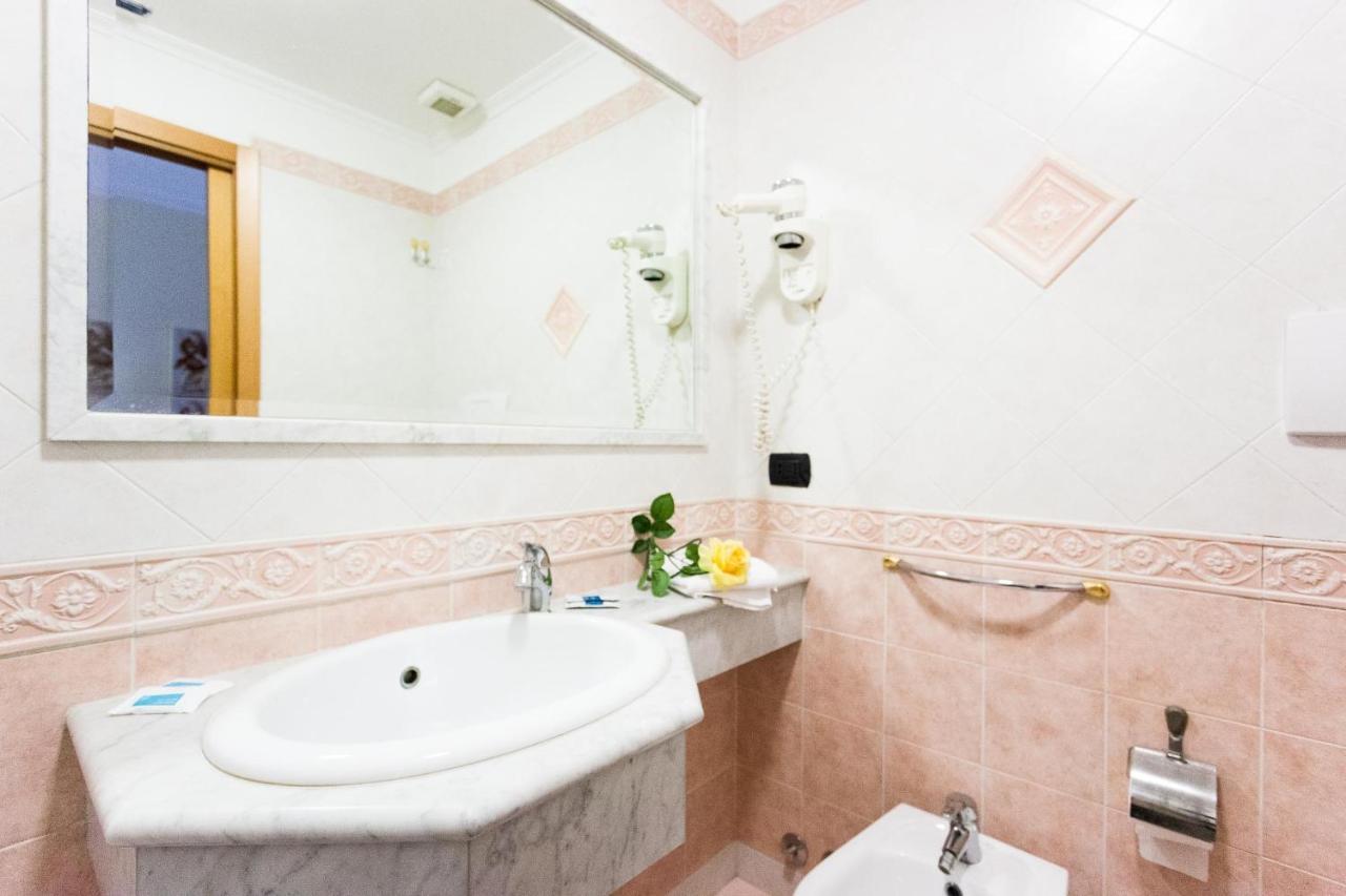 Hotel Suite Caesar Рим Экстерьер фото